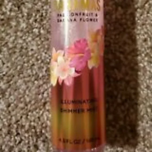 Bath & Body Works Passionfruit & Banana Flower Illuminating Shimmer Mist ~ New!
